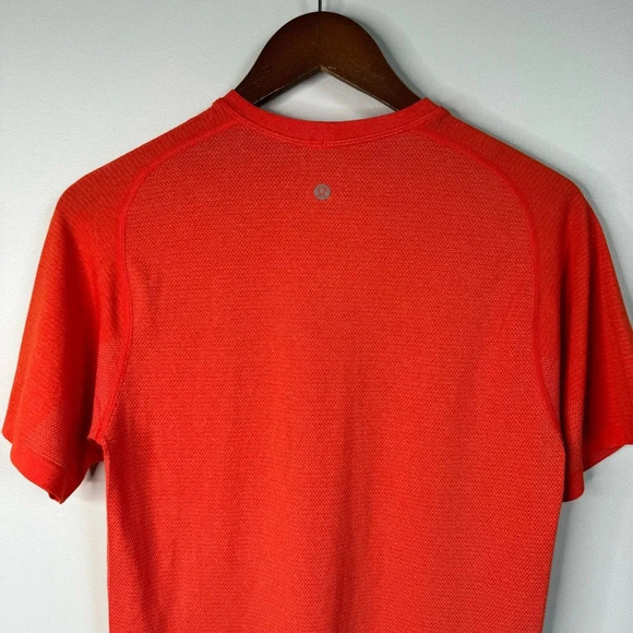 Lululemon Men's Orange Metal Vent Tech Athletic Short Sleeve Shirt - Picture 5 of 13